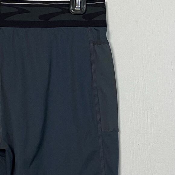Brooks Gray Running Active Cropped Legging Pant Size Large - Picture 5 of 8